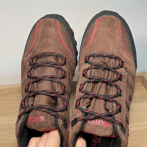 Worn once Wolverine Memory Foam waterproof sneakers 8M NO box - Picture 15 of 16